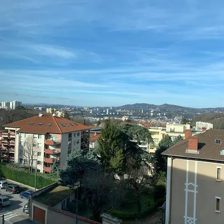 Le Saint-irenee דירה *